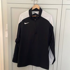 Nike Sphere Dry Quarter Zip long sleeve black and white shirt